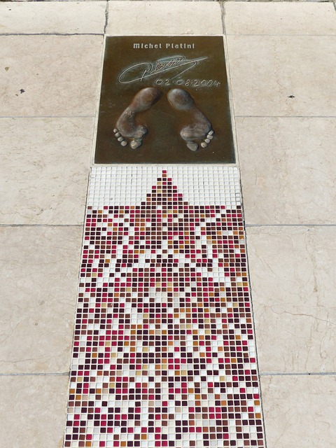 一支球队在 一支球队在